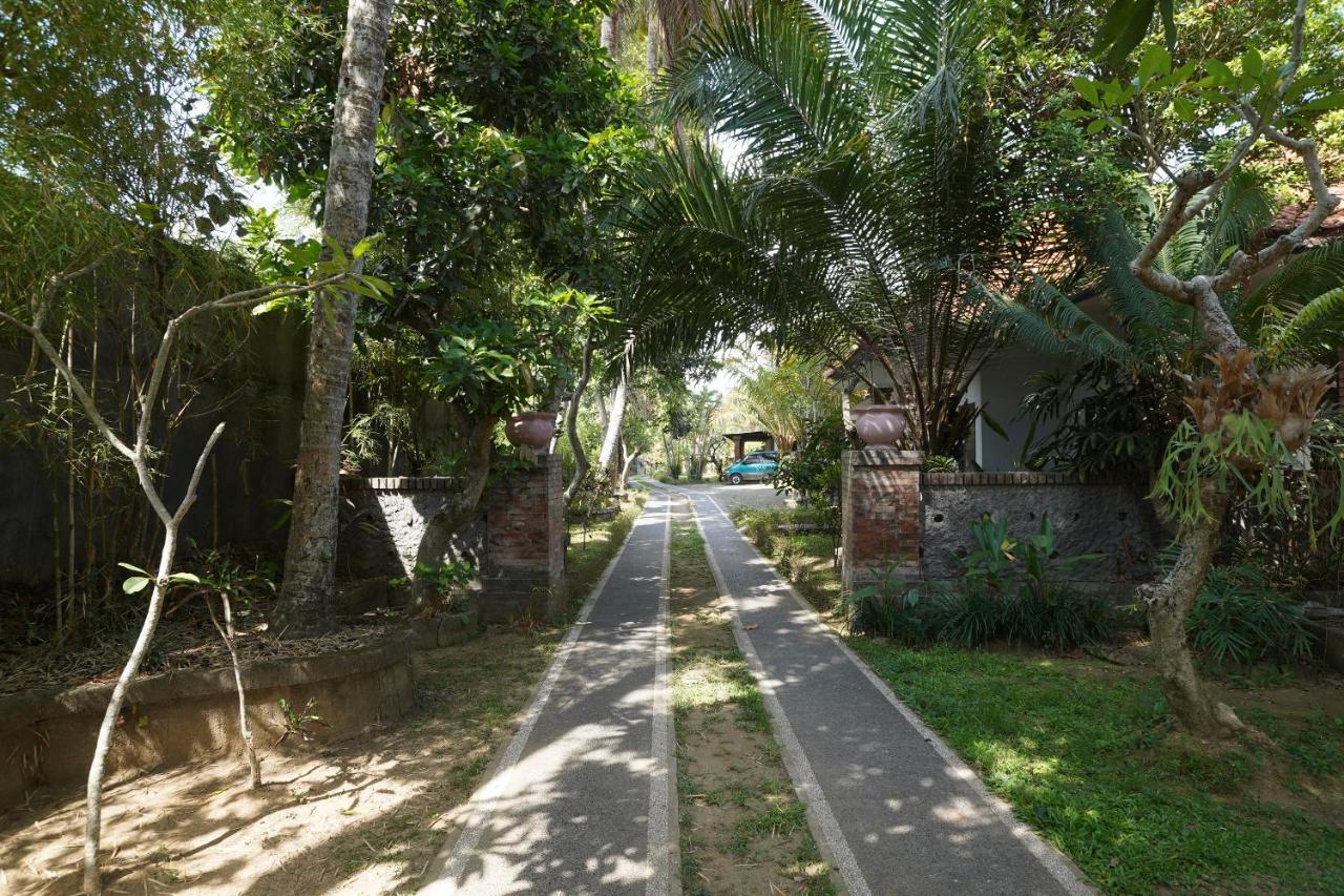 Готель Oyo 1840 Kubu Ubud Екстер'єр фото