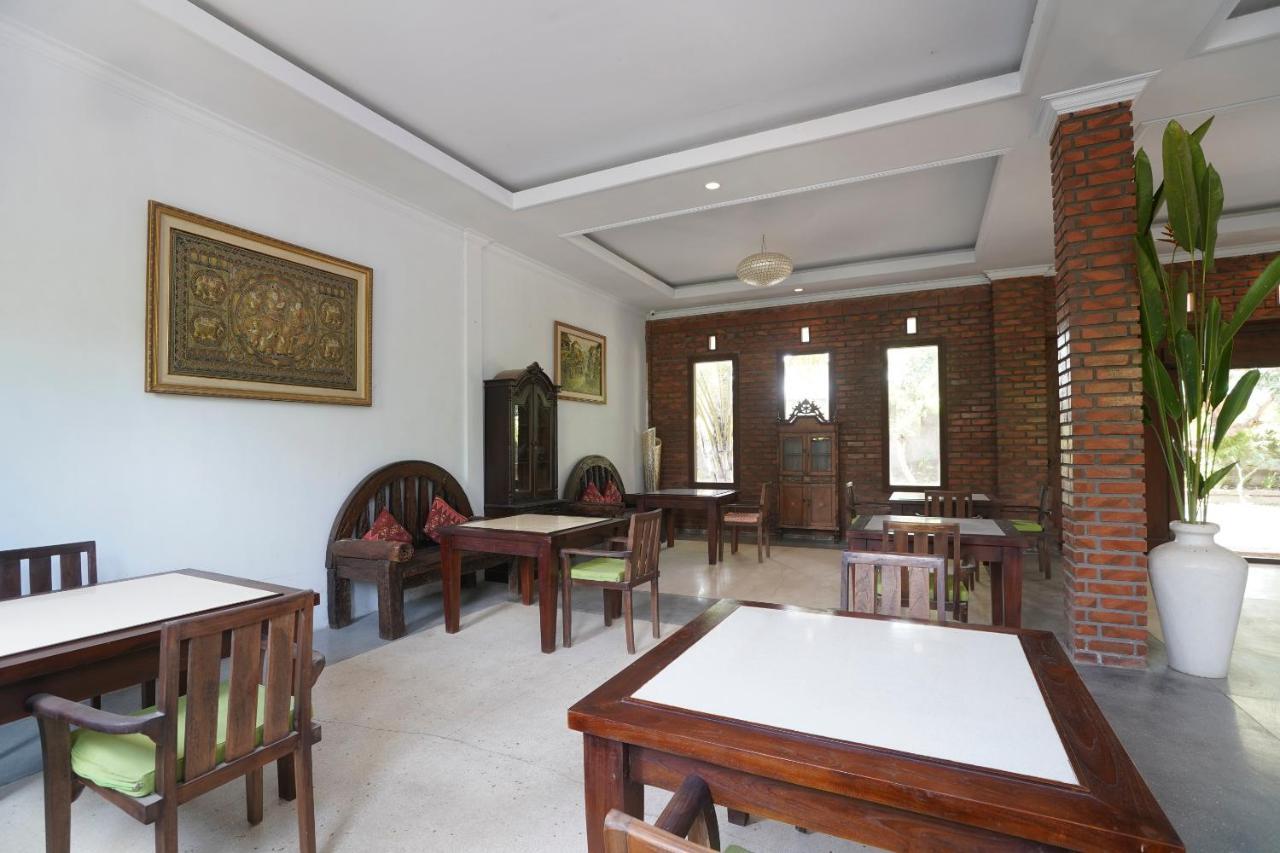 Готель Oyo 1840 Kubu Ubud Екстер'єр фото